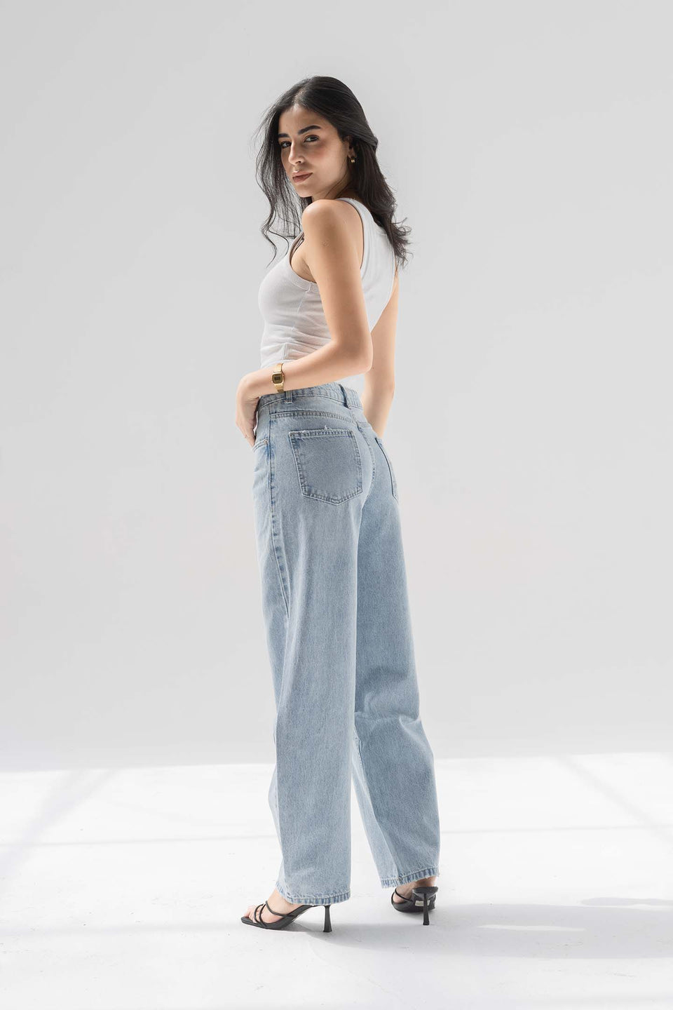 Light Blue Low-Rise Balloon Jeans with Frayed Hem