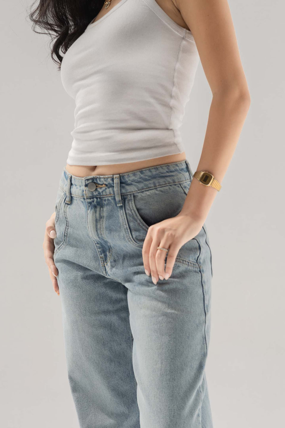Light Blue Balloon-Leg Jeans with Seam Detail Pockets
