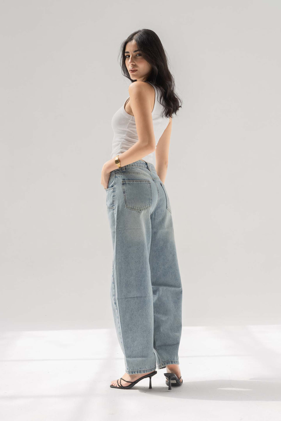 Light Blue Balloon-Leg Jeans with Seam Detail Pockets