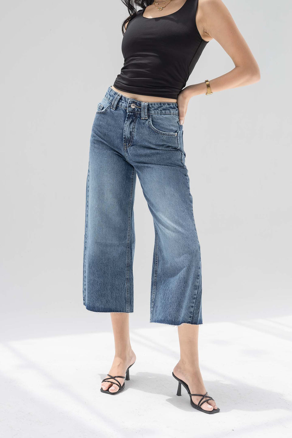 Stone Blue Cropped Wide-Leg Jeans with Frayed Hem