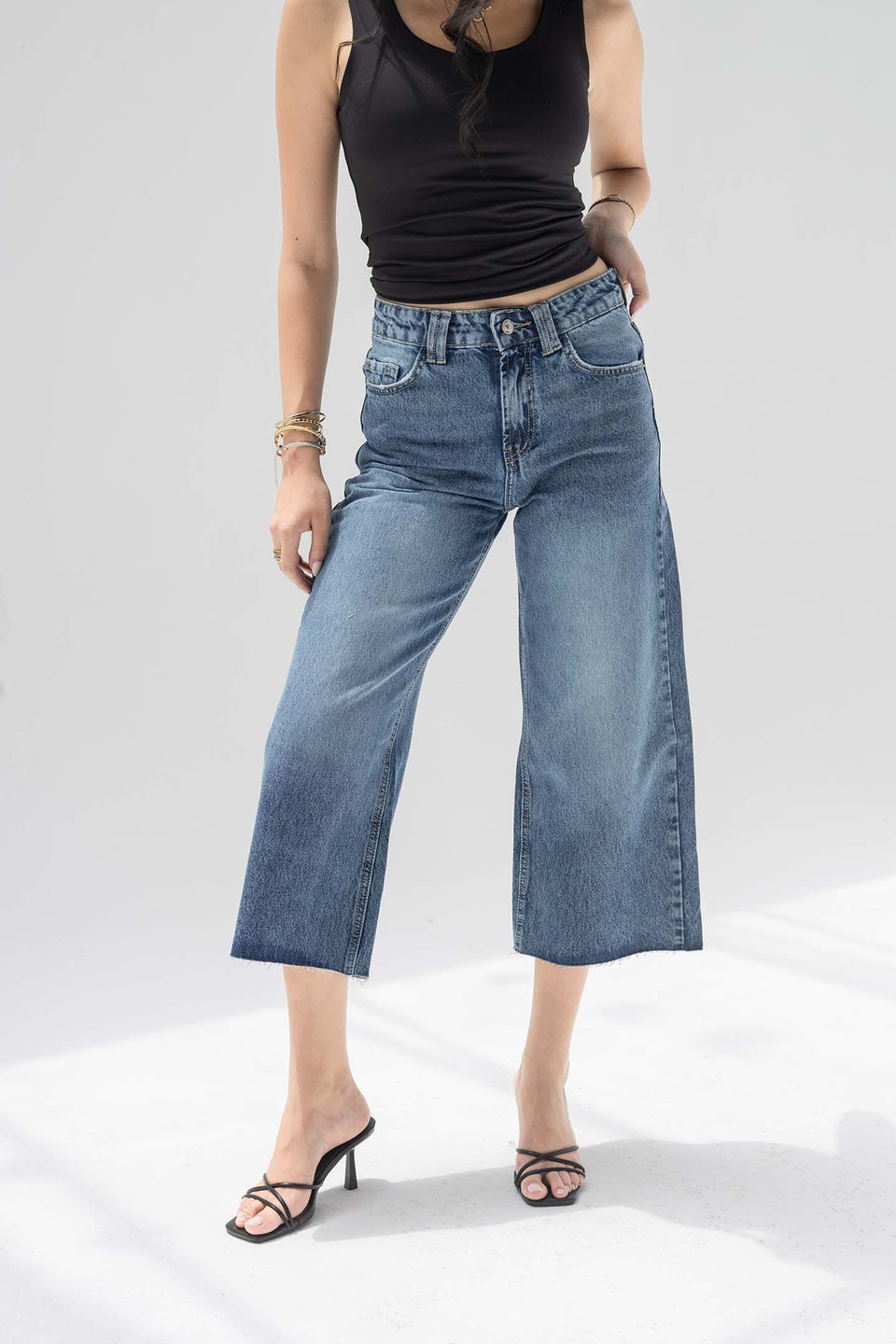 Stone Blue Cropped Wide-Leg Jeans with Frayed Hem