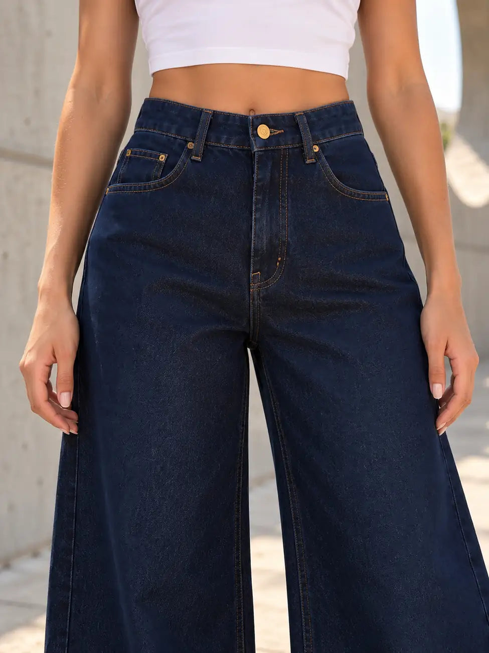 B852 Navy jeans